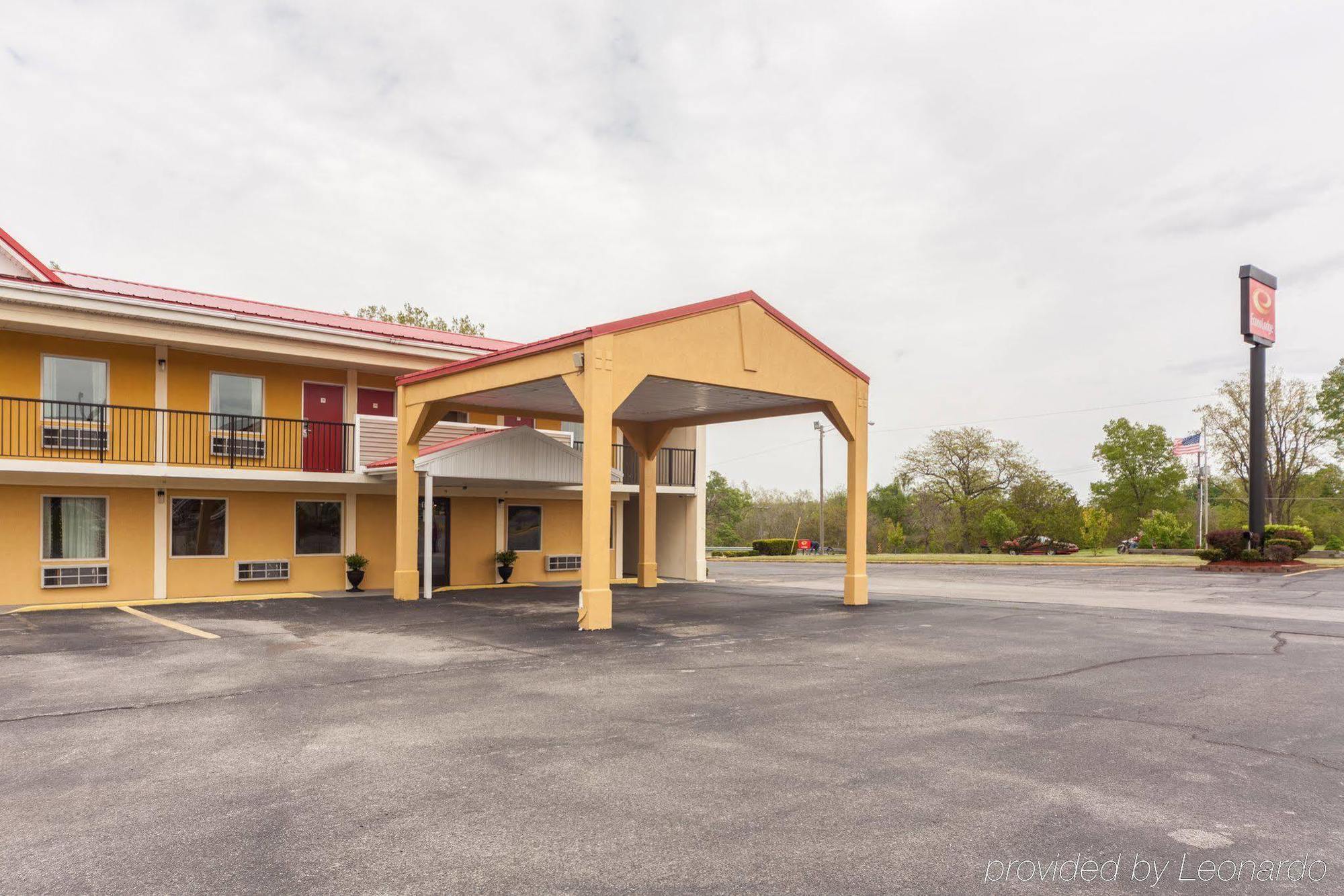 Red Roof Inn Marion, In Экстерьер фото