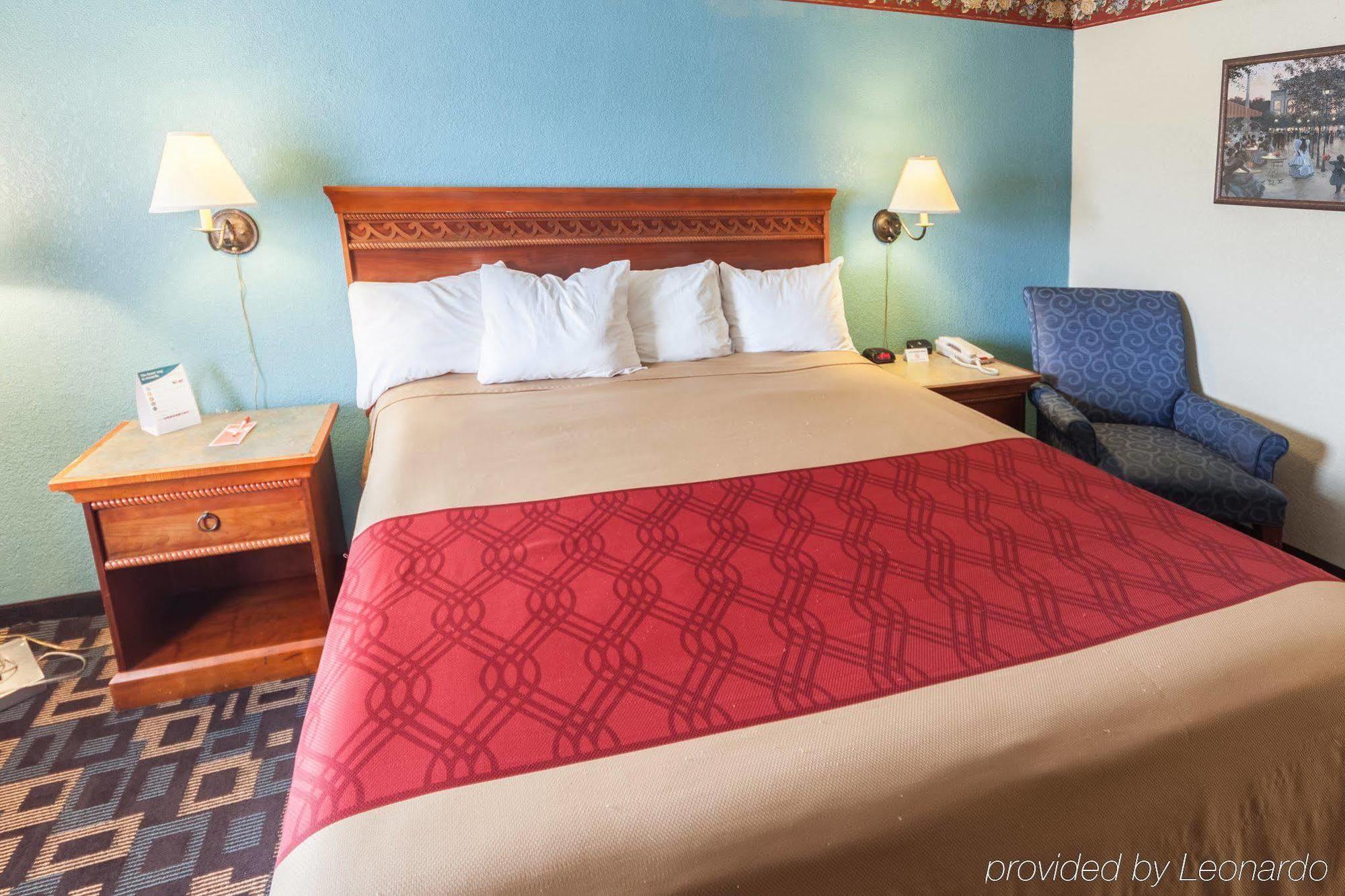 Red Roof Inn Marion, In Экстерьер фото