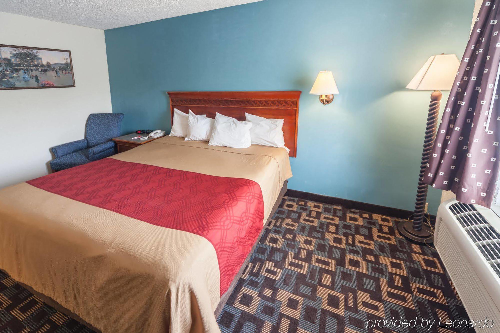 Red Roof Inn Marion, In Экстерьер фото